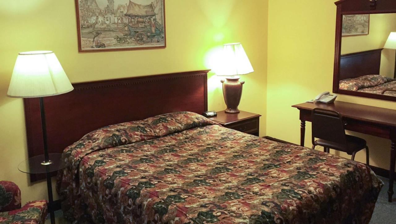 Windmill Inn Lynden מראה חיצוני תמונה
